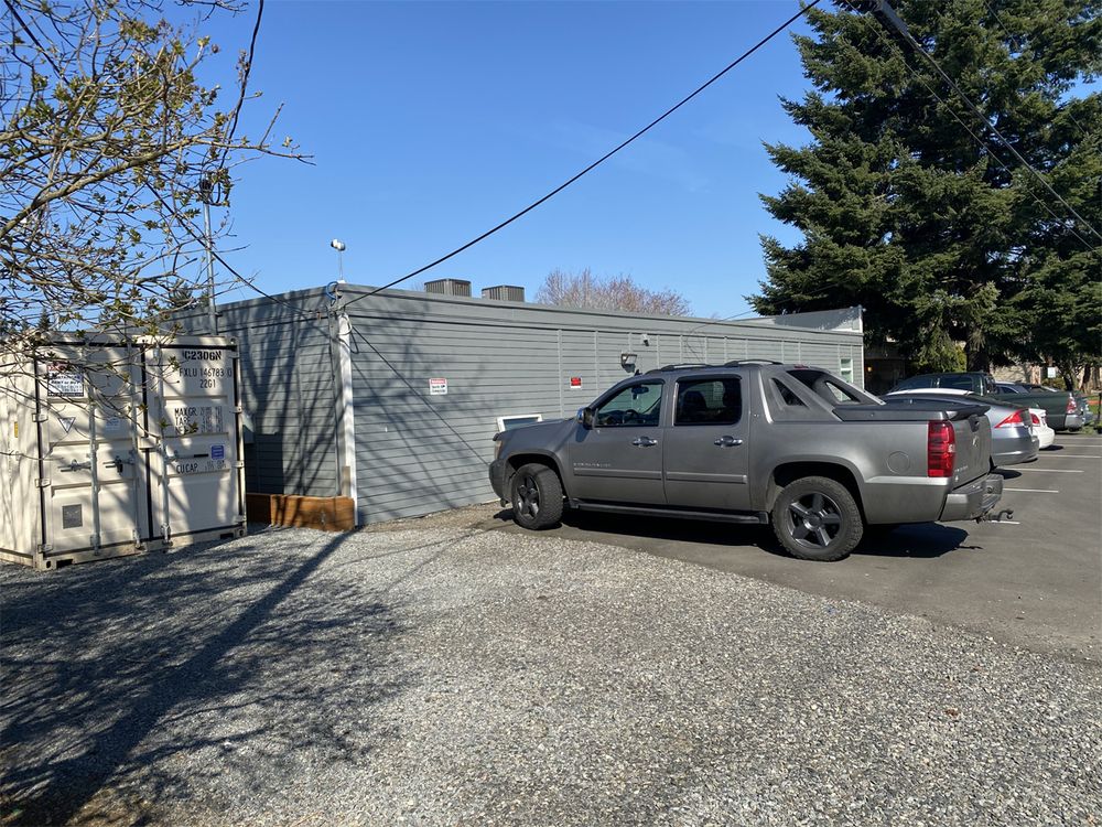 NEWLY REMODELED MEDICAL &/OR OFFICE SPACE: 800 SE 181st Ave, Portland, OR 97233